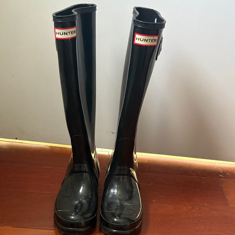 Hunter Glossy Black Rain Boots